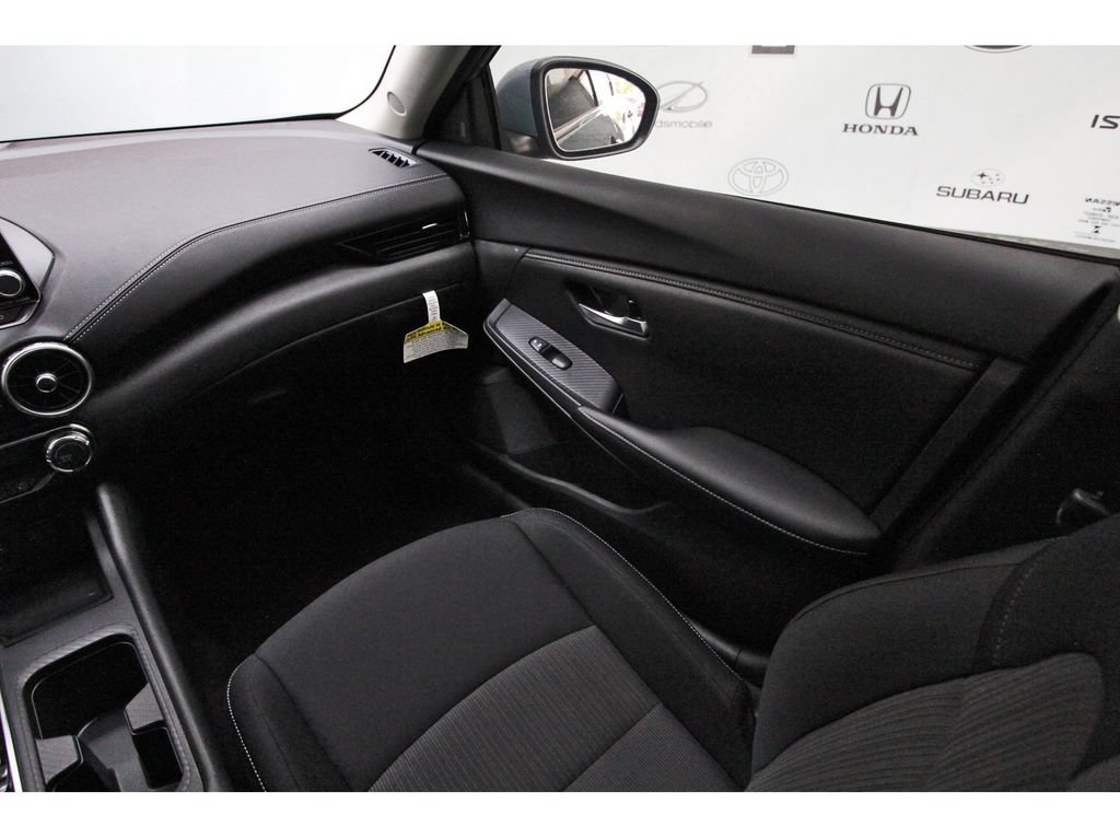Certified 2025 Nissan Sentra SV FWD image 8