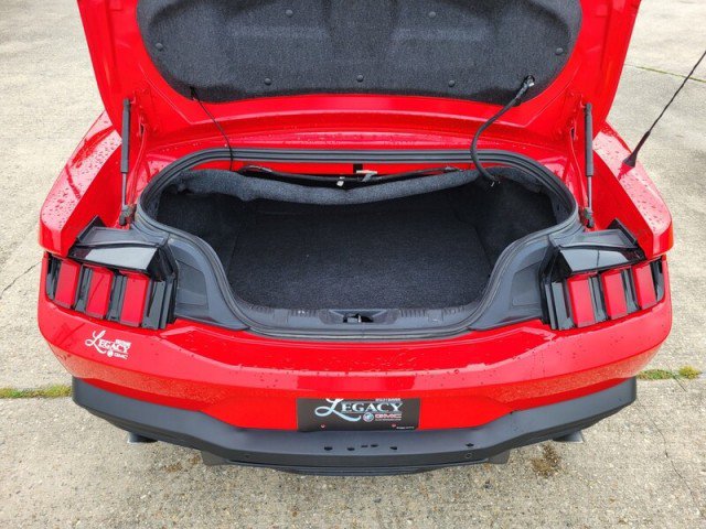 Used 2024 Ford Mustang Convertible image 8