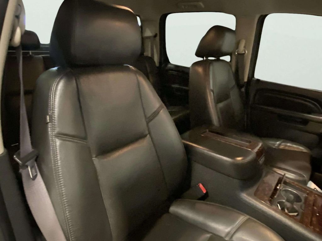 Used 2013 GMC Sierra 3500 Denali w/ Snow Plow Prep Package image 29