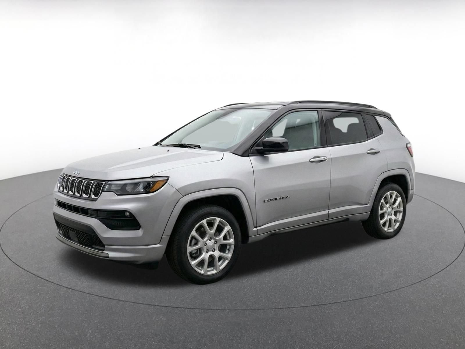 Used 2025 Jeep Compass Limited AWD/4WD image 3