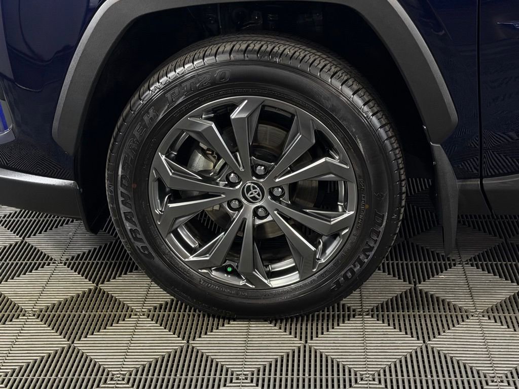 Used 2025 Toyota RAV4 Limited w/ Advanced Technology Package image 8