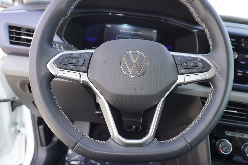 Used 2023 Volkswagen Taos SE image 21
