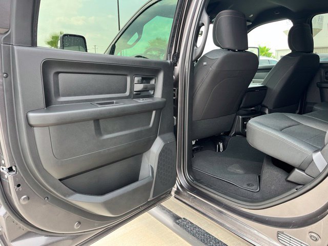 New 2027 RAM 3500 Tradesman AWD/4WD image 17