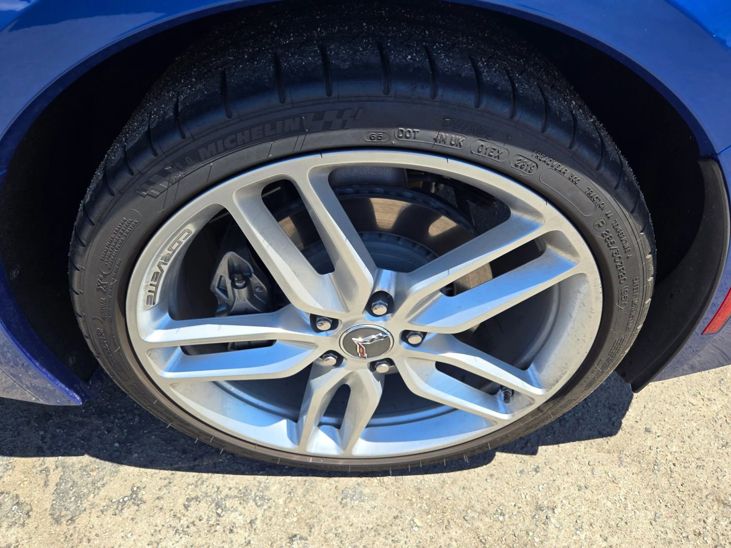 Used 2019 Chevrolet Corvette Stingray Coupe w/ 1LT image 24