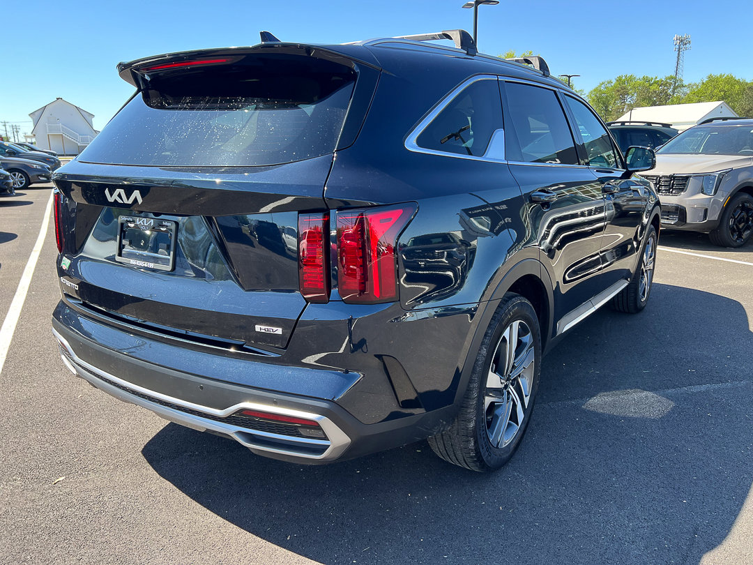 Used 2023 Kia Sorento EX AWD/4WD image 11