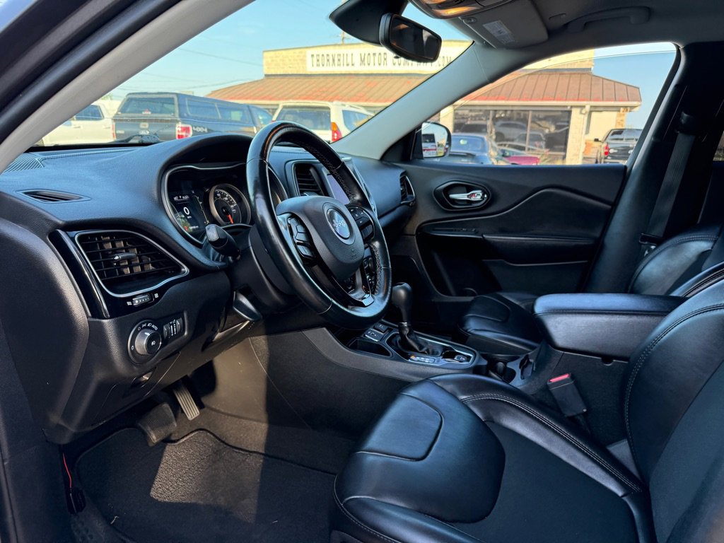 Used 2021 Jeep Cherokee Latitude Plus image 11