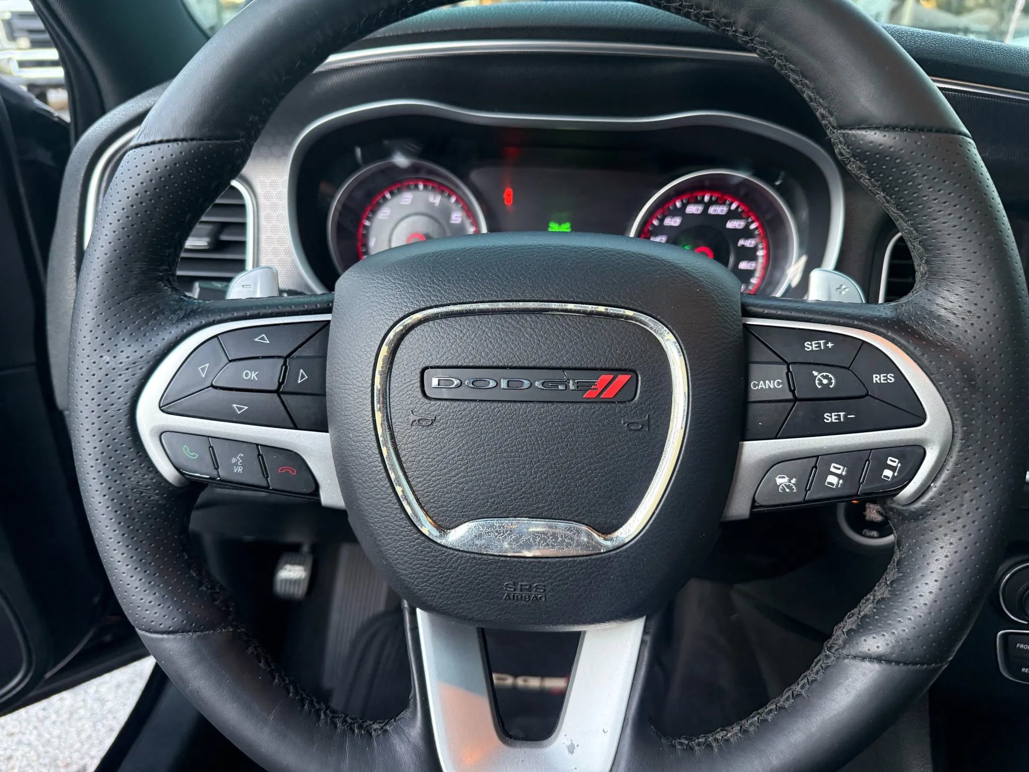 Used 2017 Dodge Charger R/T Scat Pack w/ Technology Group RWD image 17