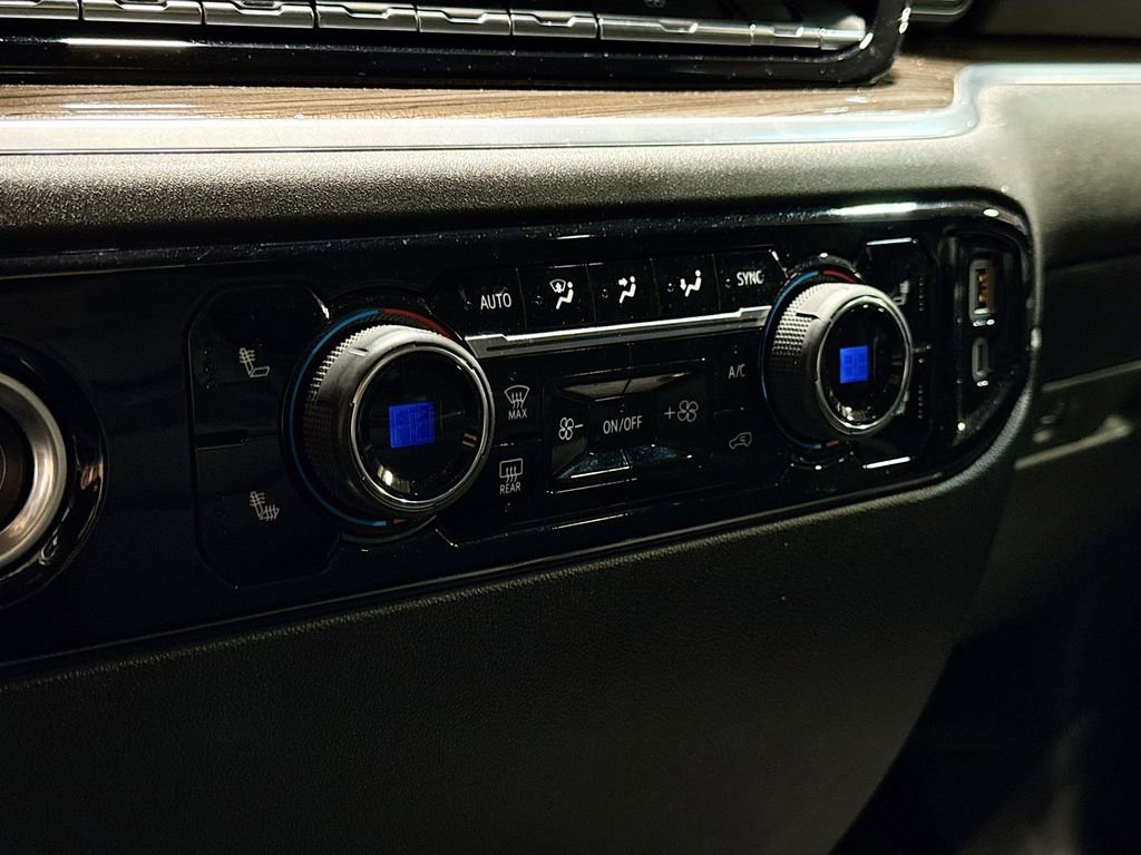 Used 2024 Chevrolet Silverado 1500 LT image 16