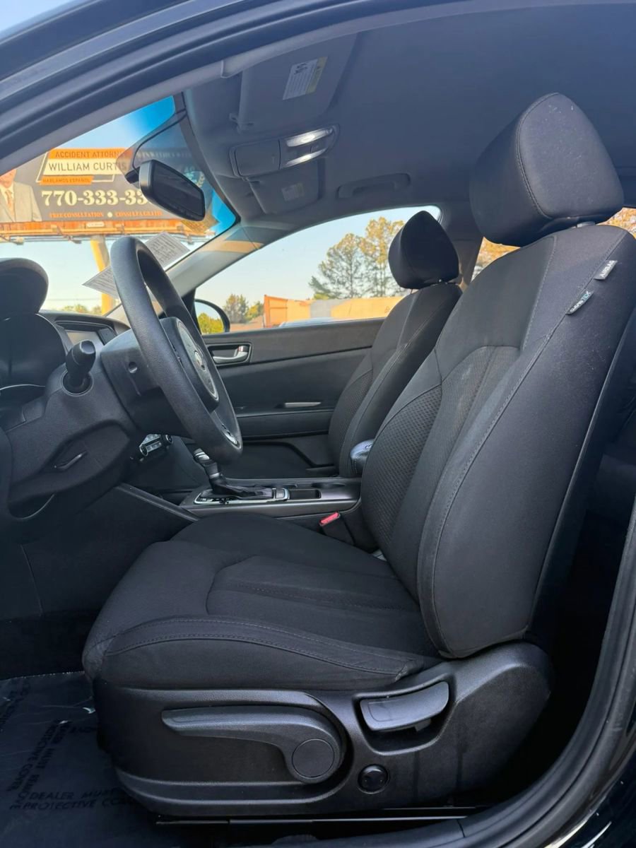 Used 2018 Kia Optima LX image 9