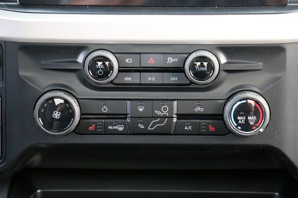 New 2026 Ford F250 XLT w/ XLT Premium Package image 29