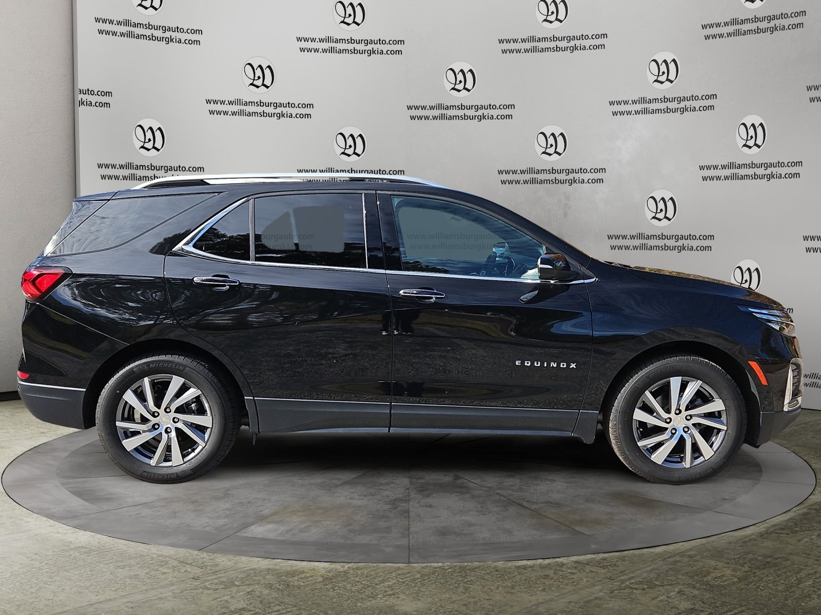 Used 2023 Chevrolet Equinox Premier image 6