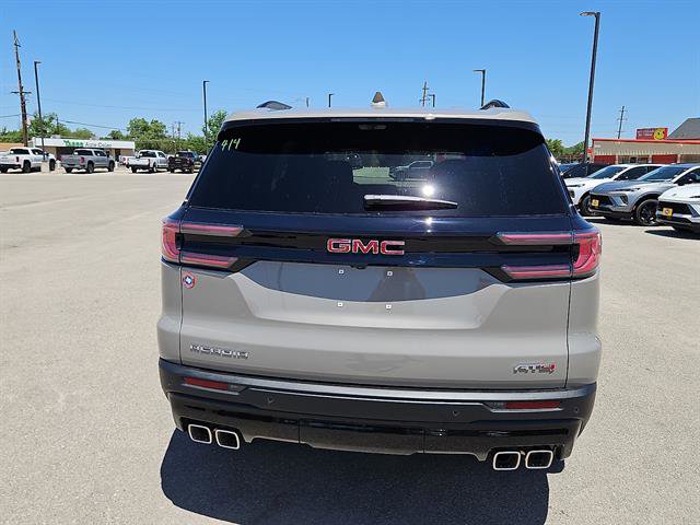 Used 2026 GMC Acadia AT4 w/ Luxury Package AWD/4WD image 4