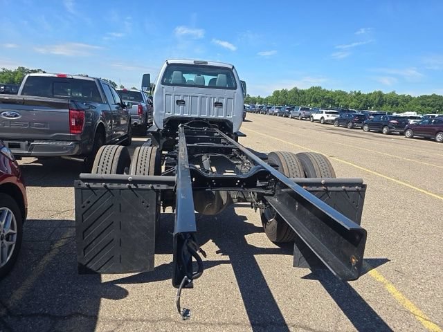 Used 2027 Ford F750 2WD Crew Cab Super Duty image 13
