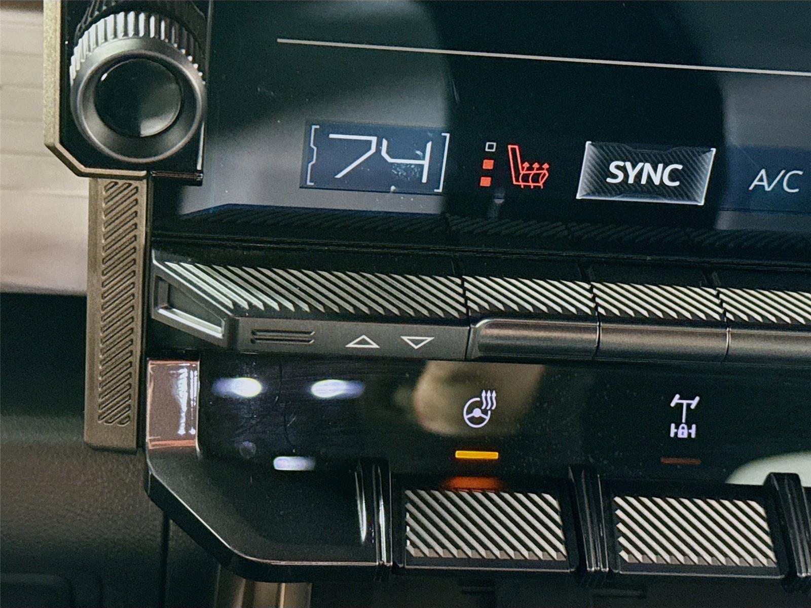 Used 2024 GMC Hummer EV 2X w/ Extreme Off-Road Package image 14