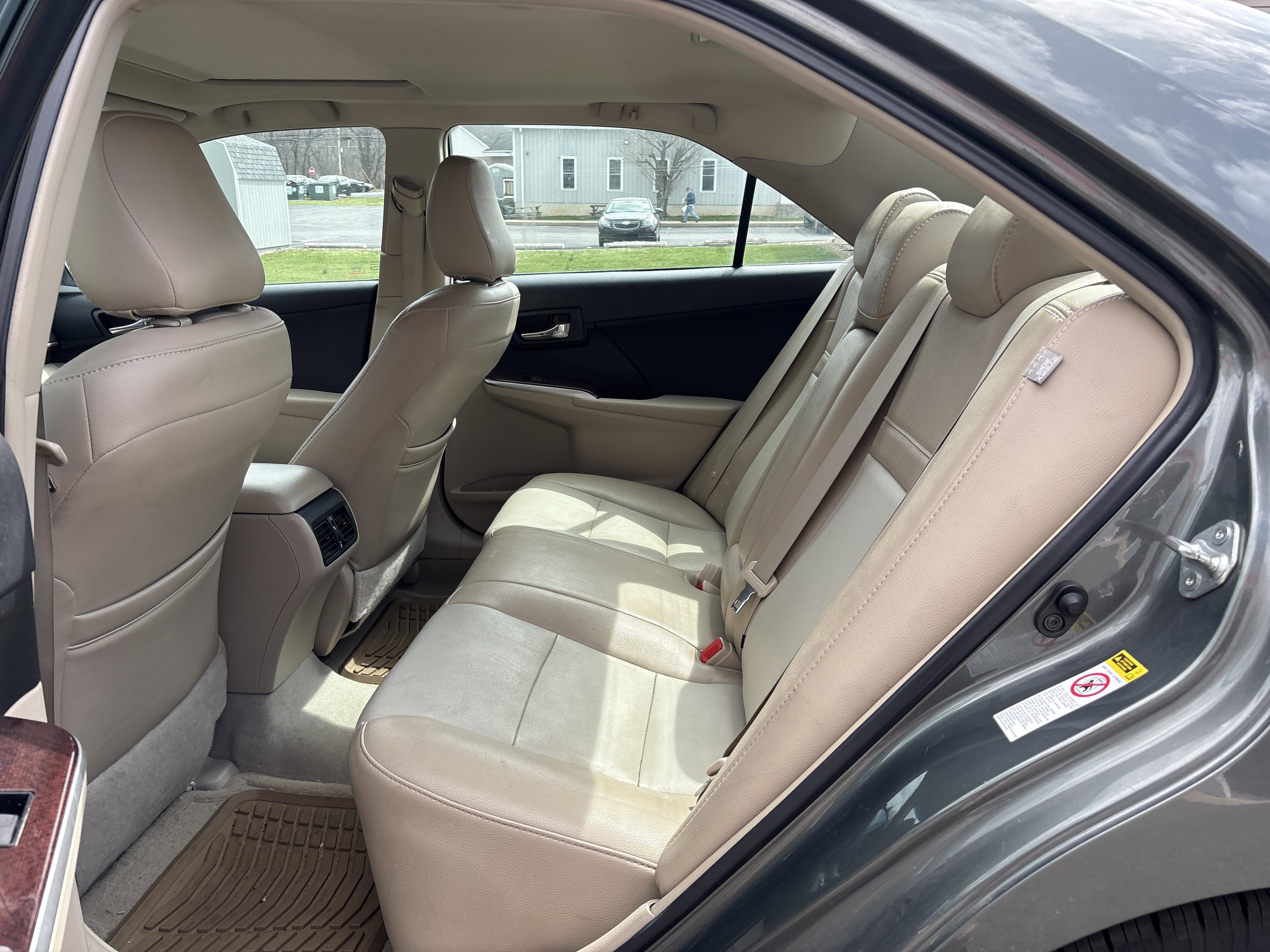 Used 2013 Toyota Camry XLE w/ Convenience Pkg image 13