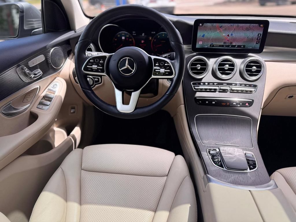 Used 2022 Mercedes-Benz GLC 300 4MATIC w/ Multimedia Package Lite image 22