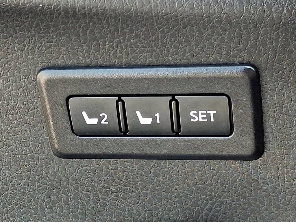 Used 2018 Toyota RAV4 Limited w/ All Weather Liner Package AWD/4WD image 29