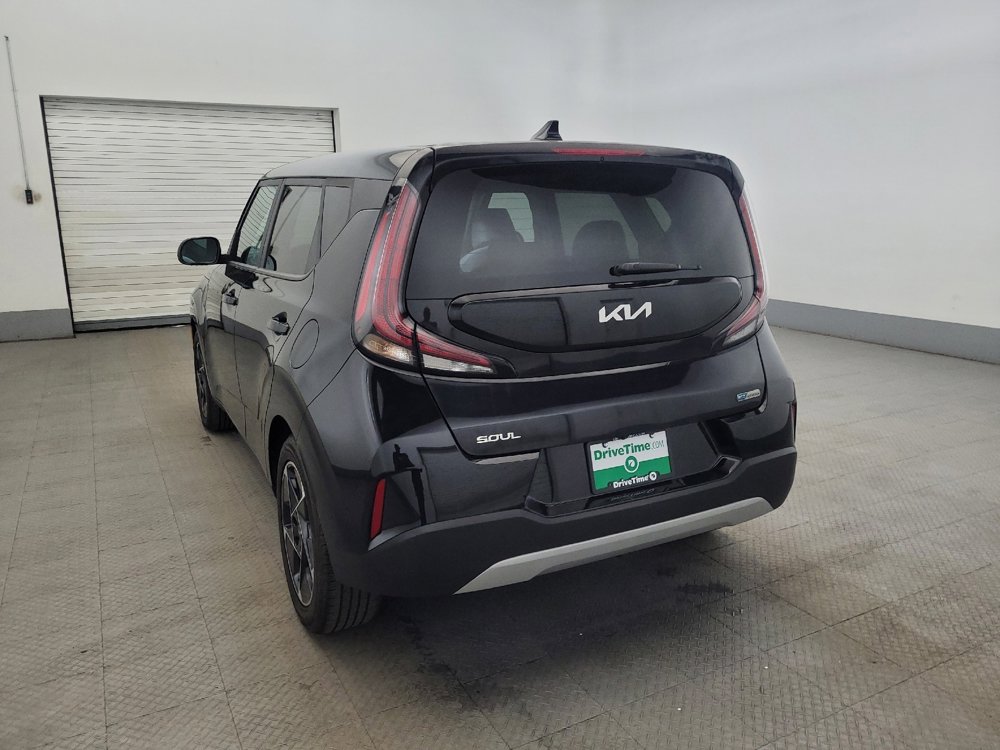 Used 2023 Kia Soul EX FWD image 6