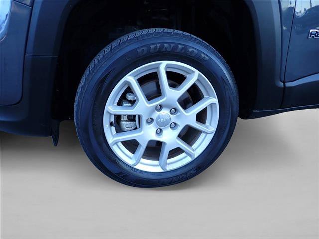 Used 2021 Jeep Renegade Latitude AWD/4WD image 7