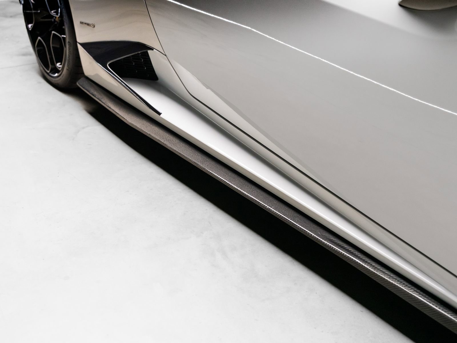 Used 2016 Lamborghini Huracan LP 610-4 AWD/4WD image 32