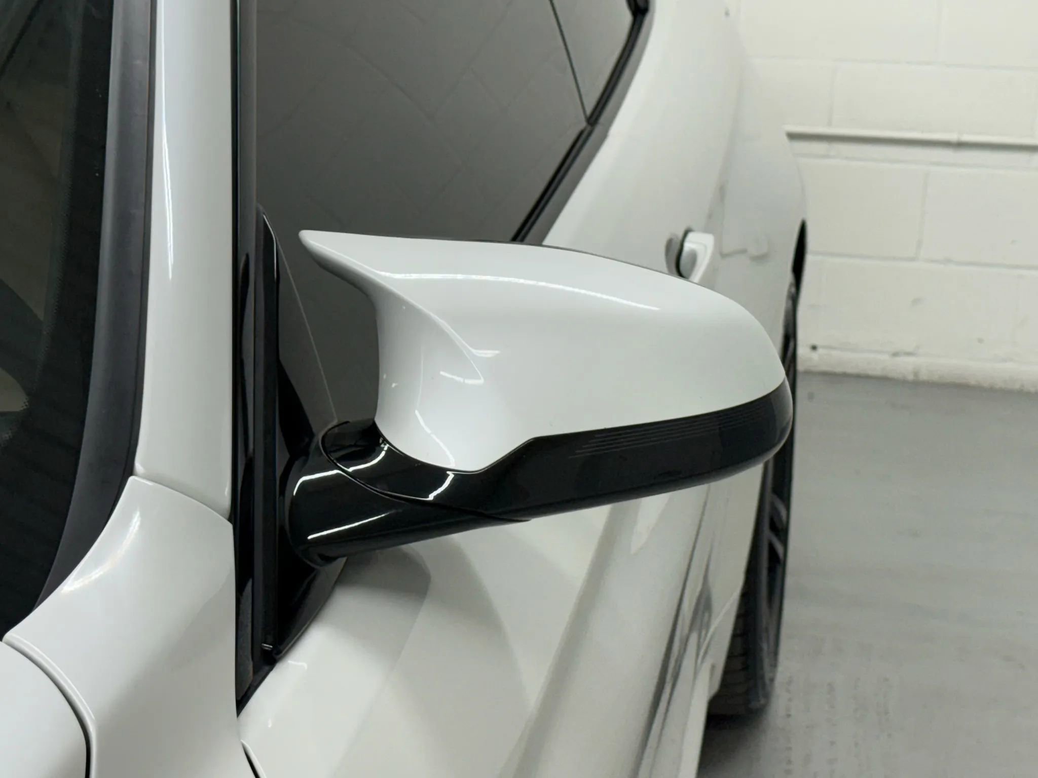 Used 2016 BMW M4 Convertible image 13