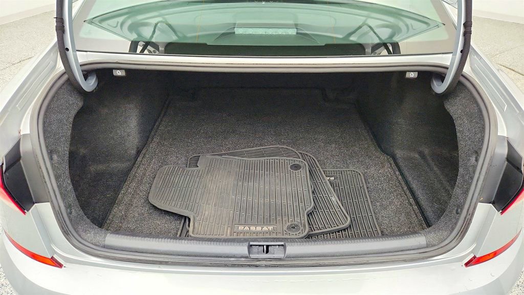 Used 2021 Volkswagen Passat 2.0T S image 21