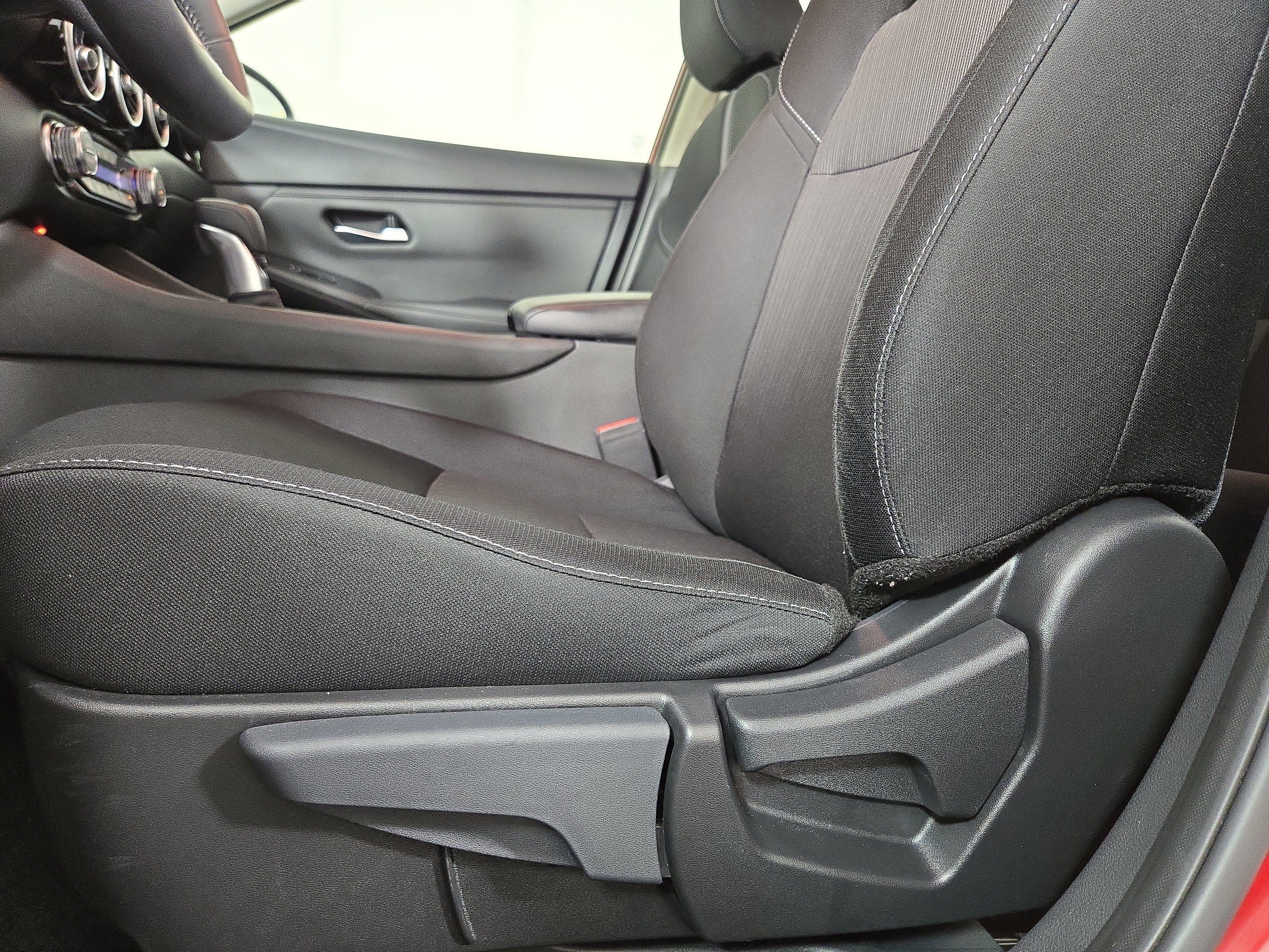 Used 2023 Nissan Sentra SV w/ All-Weather Package FWD image 30