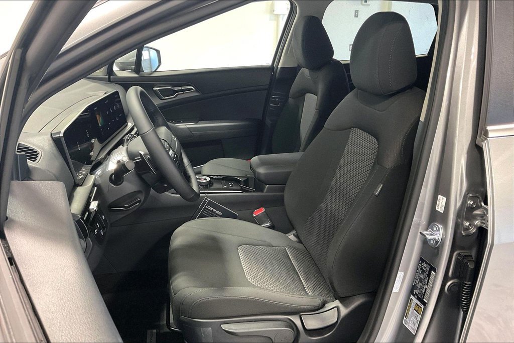 Used 2026 Kia Sportage LX FWD image 25