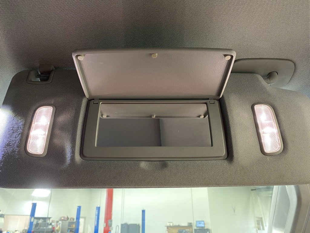 Used 2019 Chevrolet Suburban Premier image 40