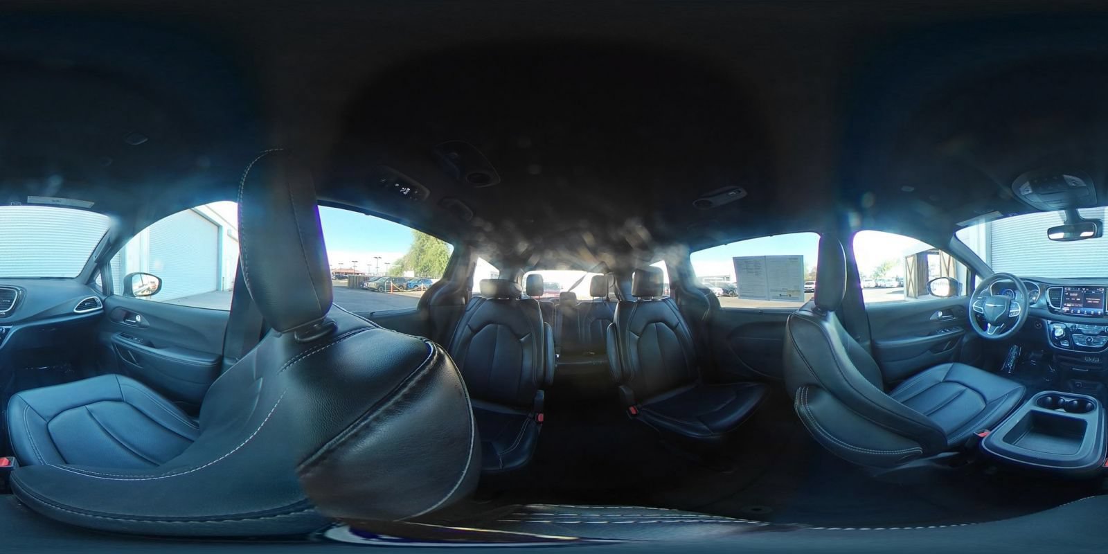 Used 2025 Chrysler Pacifica Select FWD image 44