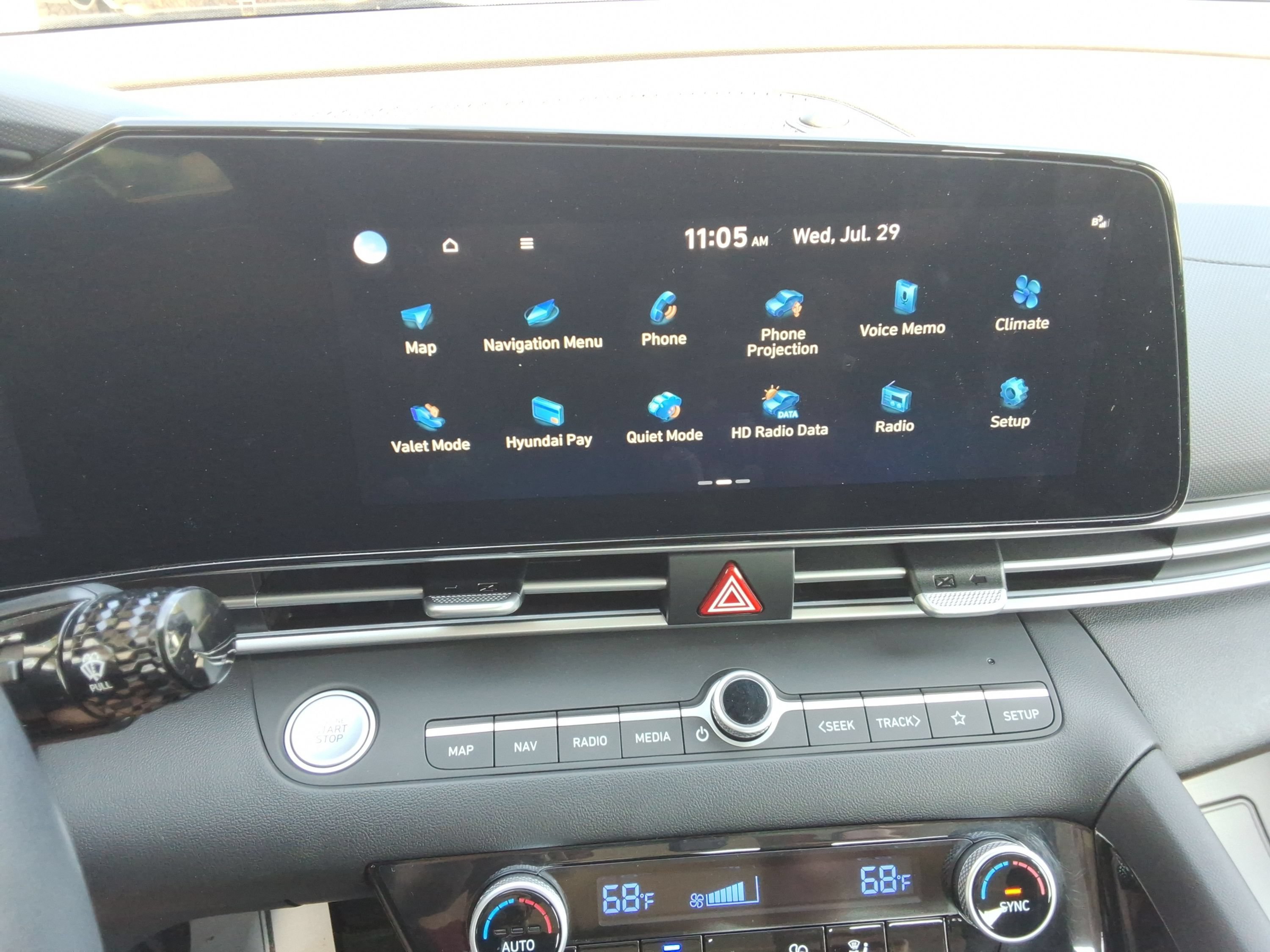 Used 2024 Hyundai Elantra SEL w/ Convenience Package FWD image 15