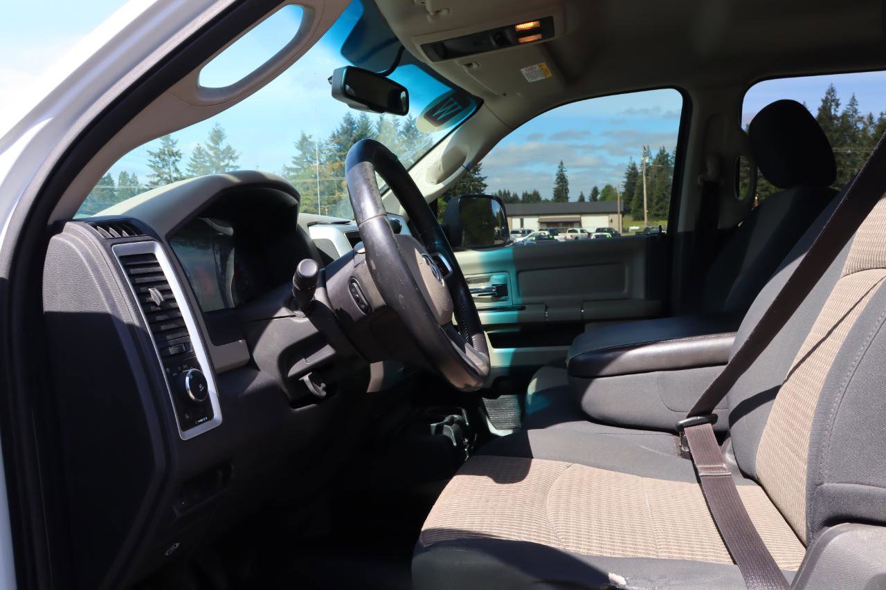 Used 2011 RAM 2500 SLT w/ Technology Group AWD/4WD image 6