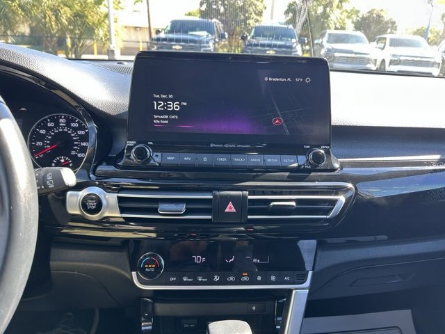 Used 2023 Kia Seltos EX image 24