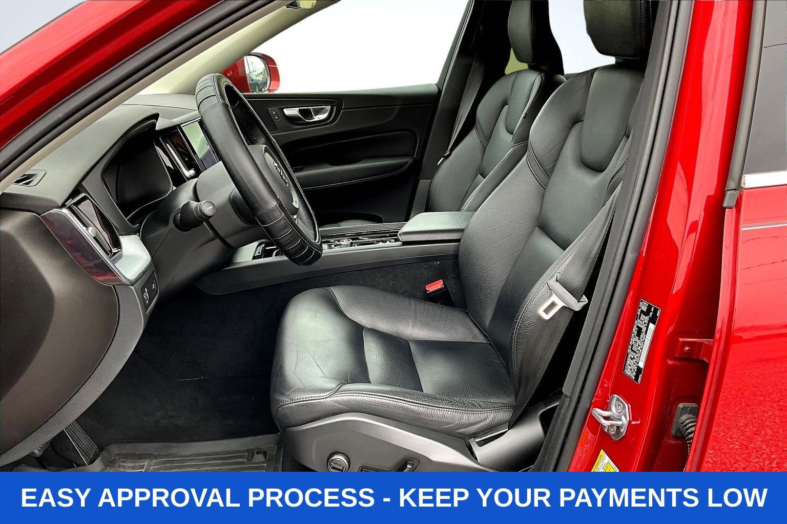 Used 2021 Volvo XC60 T5 Momentum w/ Premium Package image 26