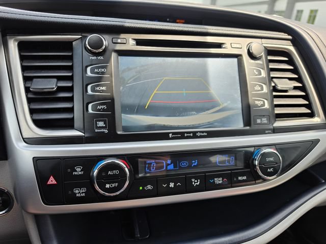 Used 2018 Toyota Highlander Limited AWD/4WD image 46