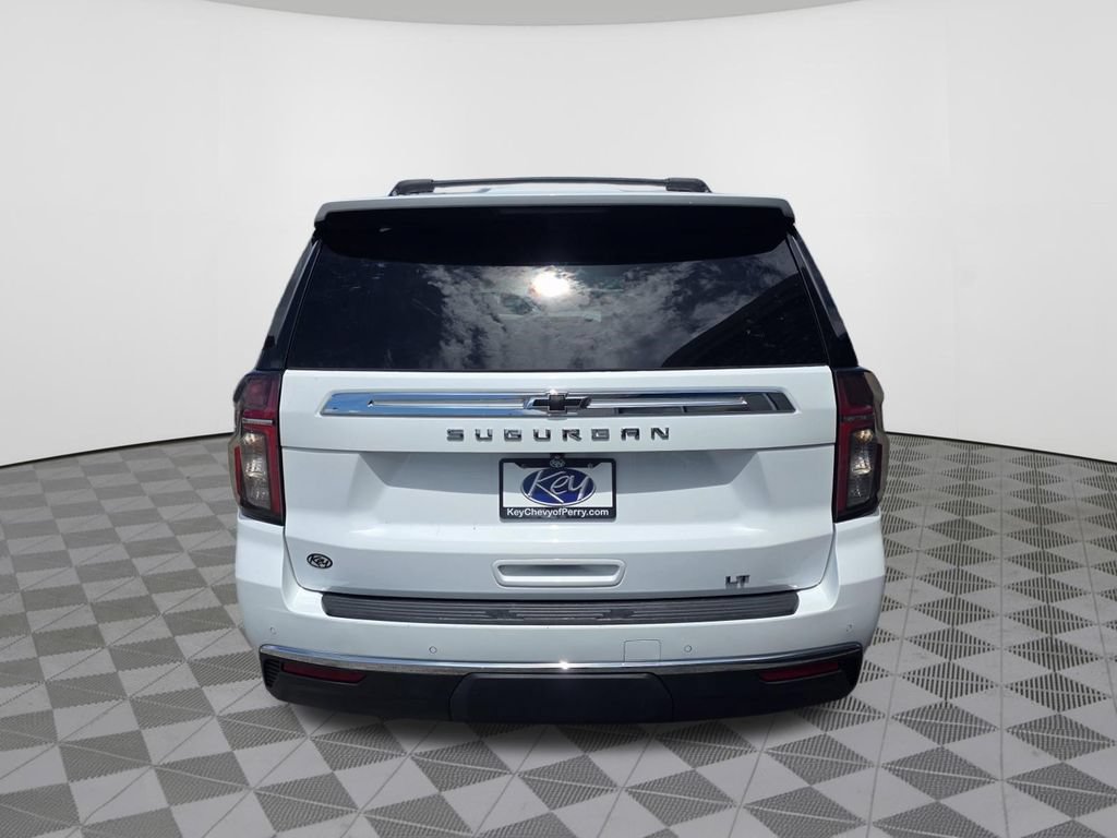 Used 2021 Chevrolet Suburban LT w/ Luxury Package RWD image 11