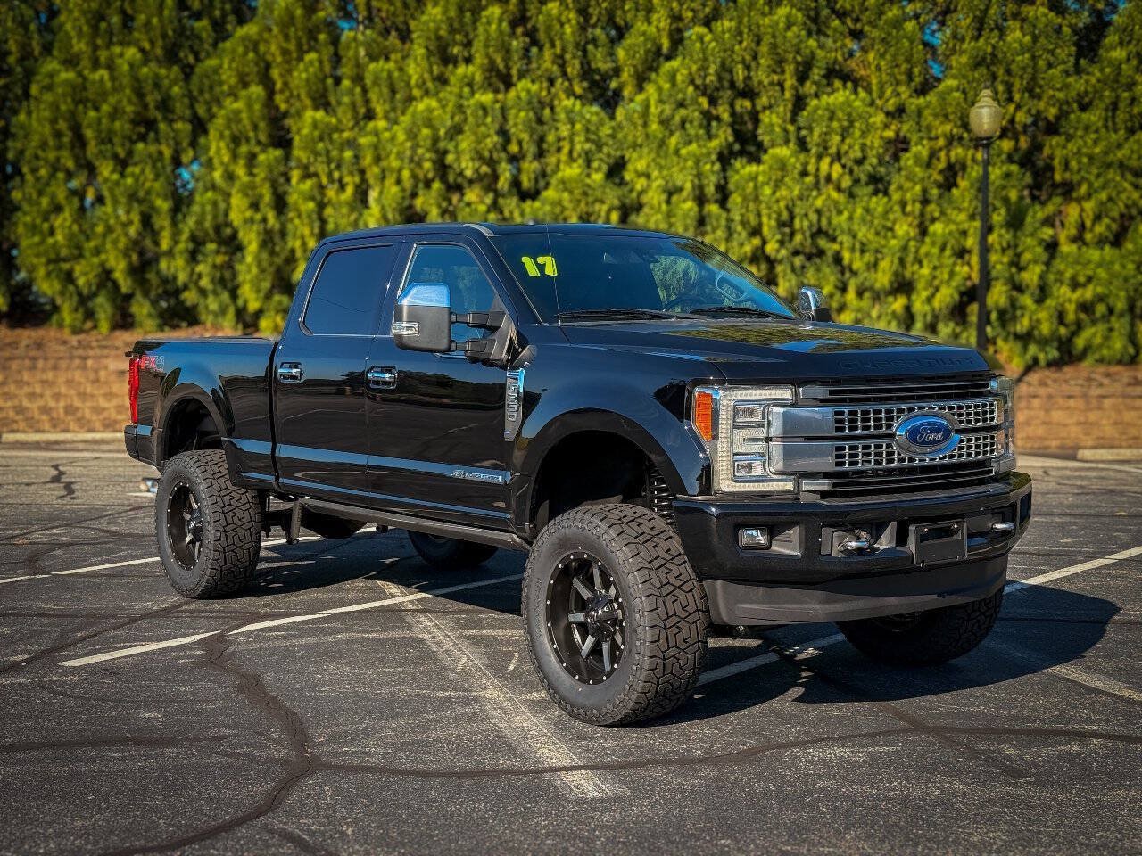 Used 2017 Ford F350 Platinum w/ Platinum Ultimate Package AWD/4WD image 1