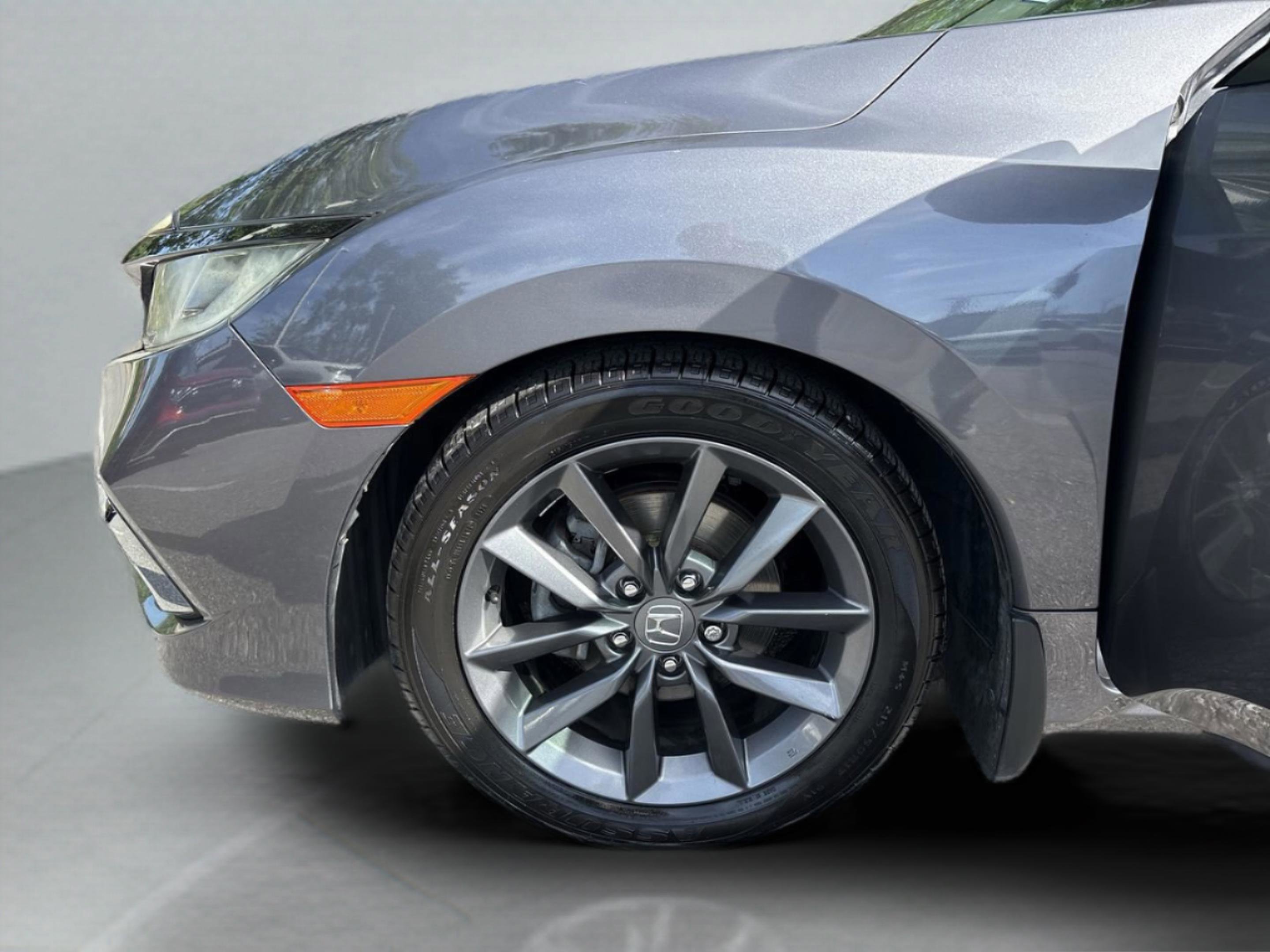 Certified 2021 Honda Civic EX image 32