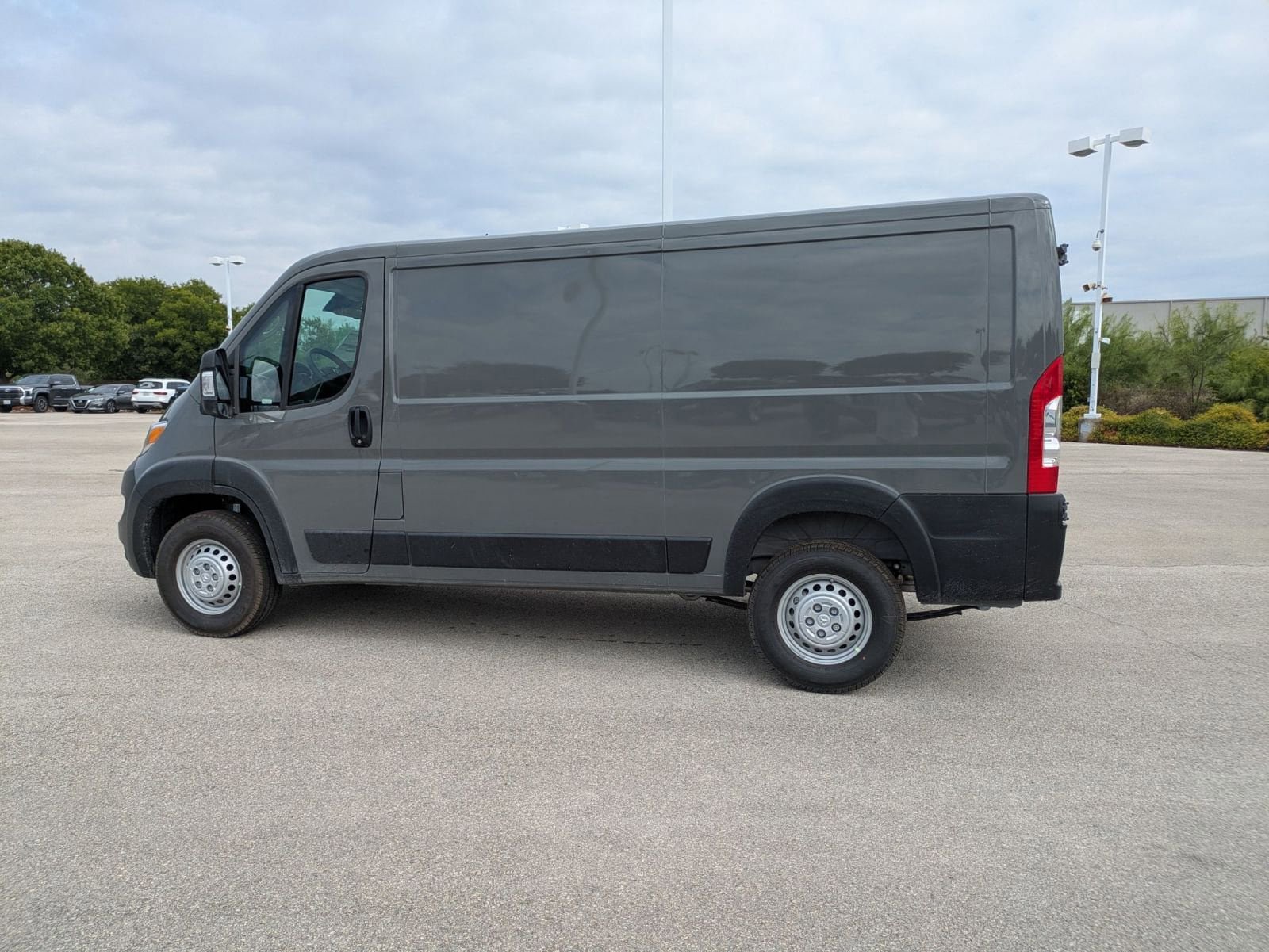 New 2026 RAM ProMaster 1500 w/ Convenience Group FWD image 2
