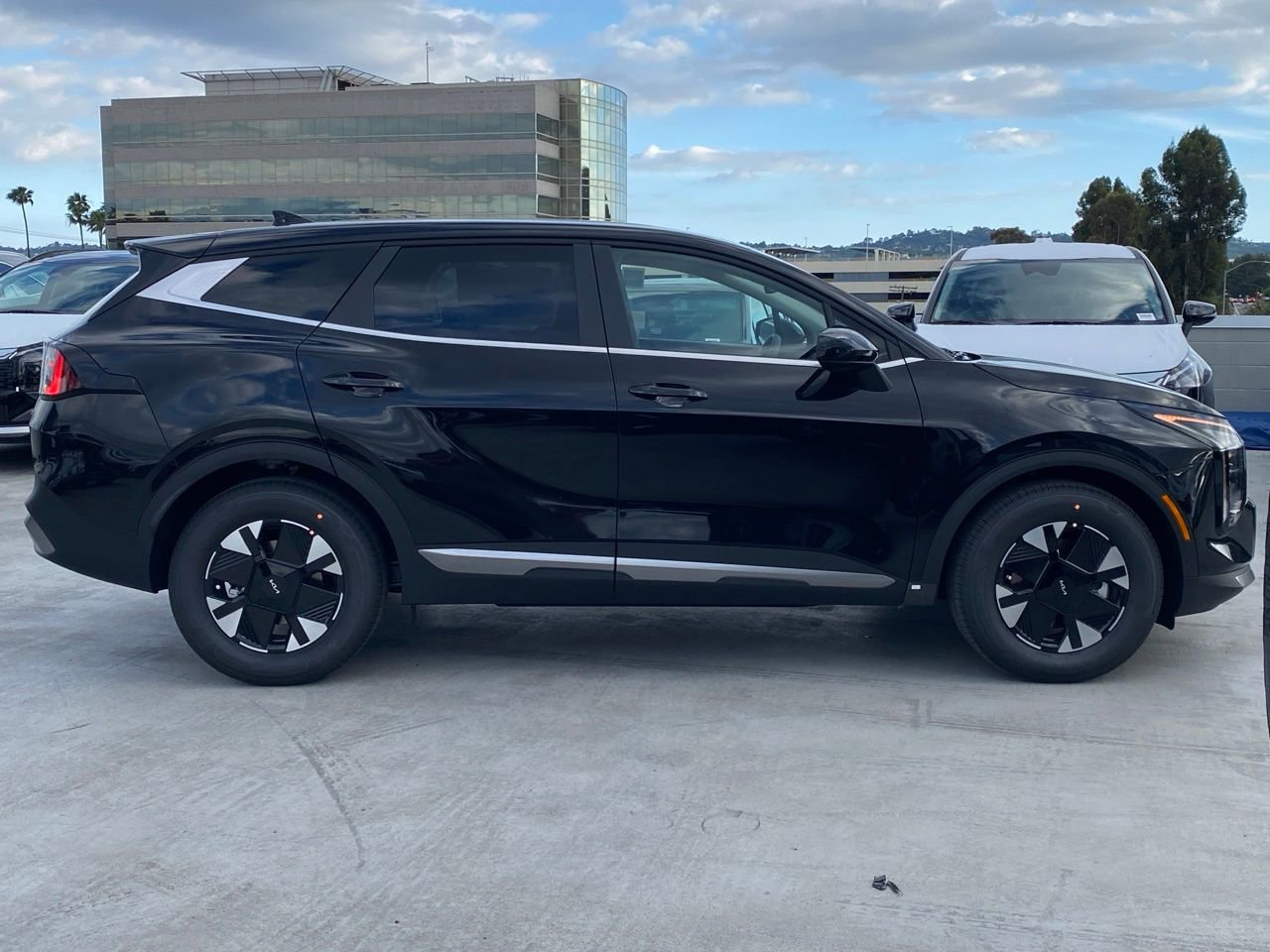 New 2026 Kia Sportage LX image 2