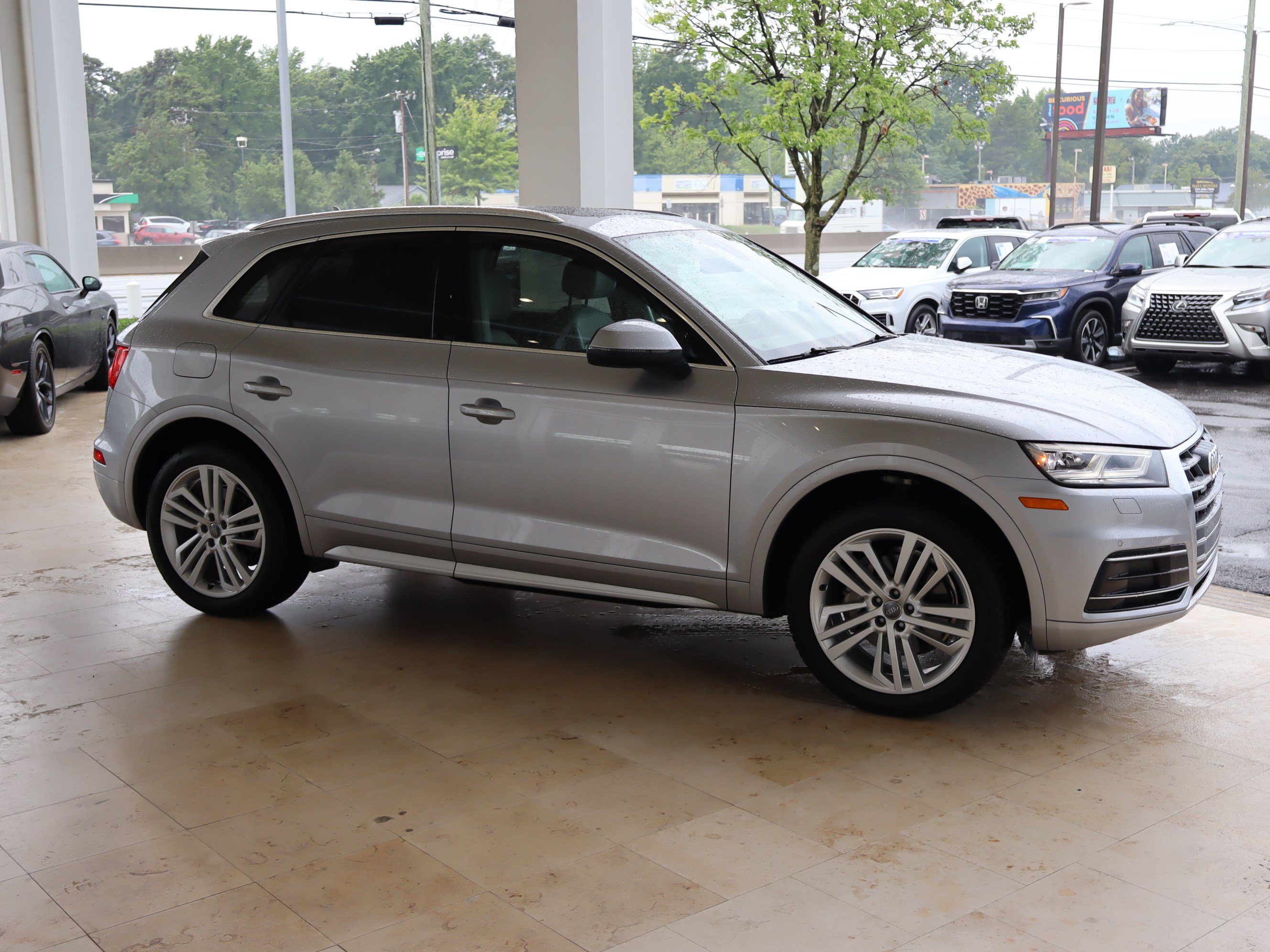 Used 2019 Audi Q5 2.0T Premium Plus w/ Premium Plus Package AWD/4WD video 2