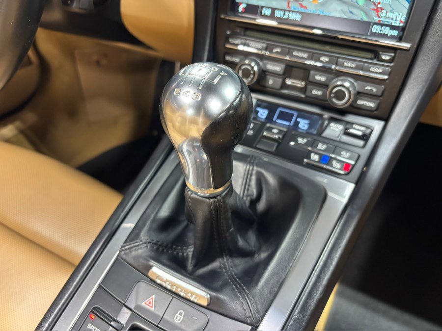 Used 2015 Porsche 911 Carrera image 8