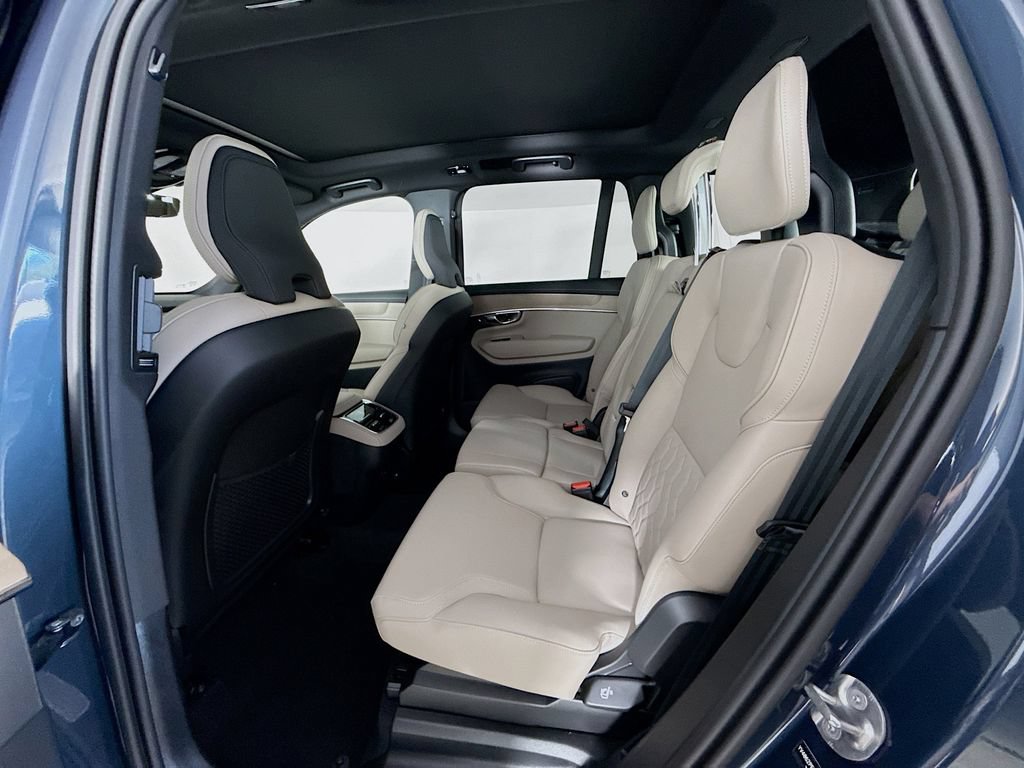 New 2026 Volvo XC90 B6 Plus w/ Protection Package Premier AWD/4WD image 25