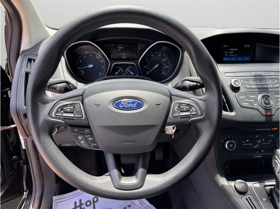 Used 2018 Ford Focus SE FWD image 18