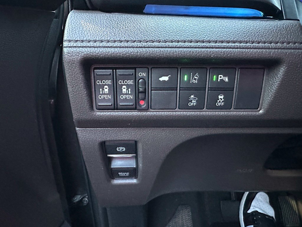 Used 2018 Honda Odyssey Elite image 19