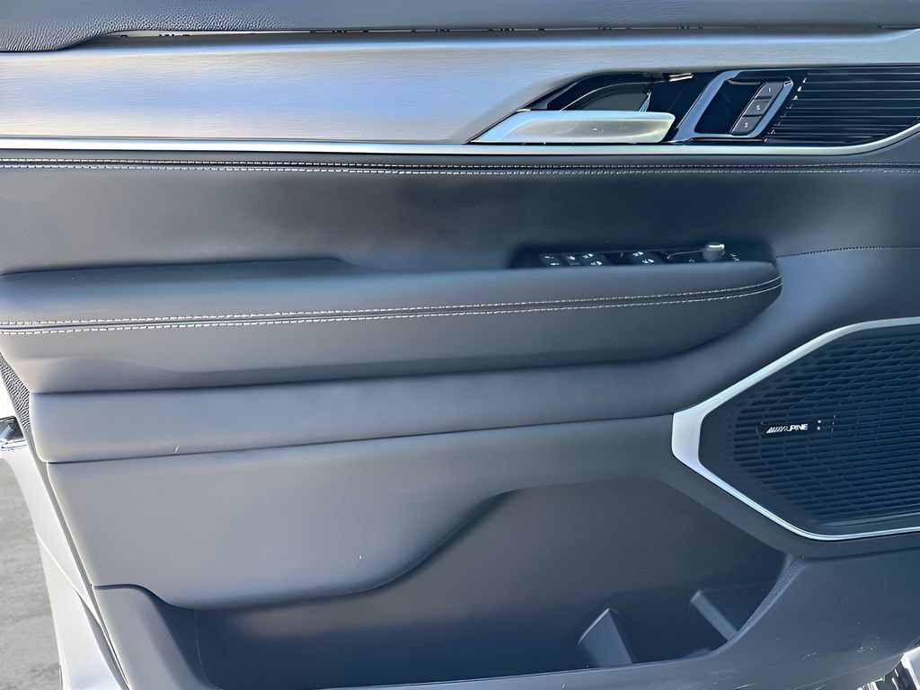 New 2026 Jeep Grand Wagoneer Limited w/ Convenience Group I image 26