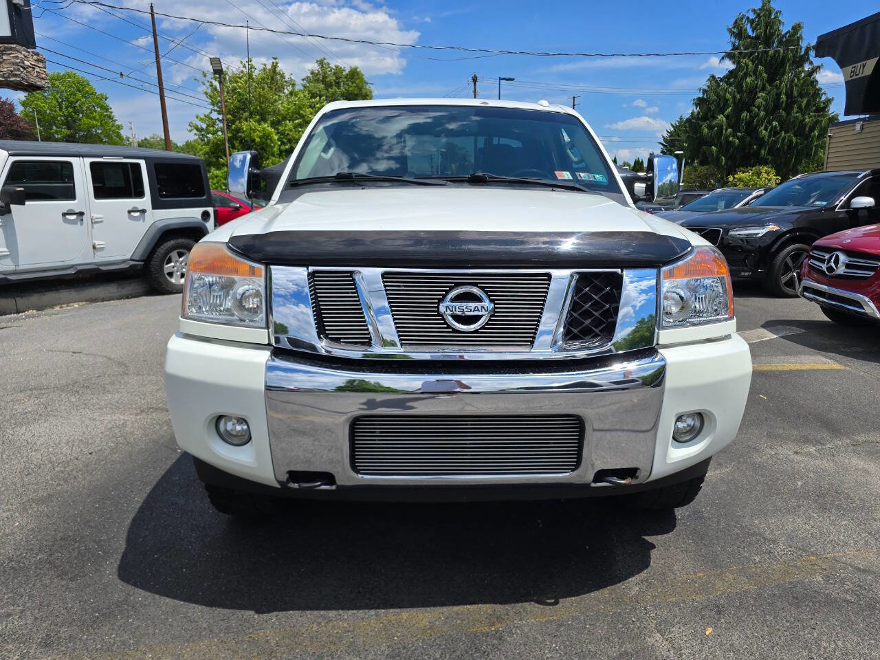 Used 2015 Nissan Titan SL w/ SL Moonroof Package AWD/4WD image 8