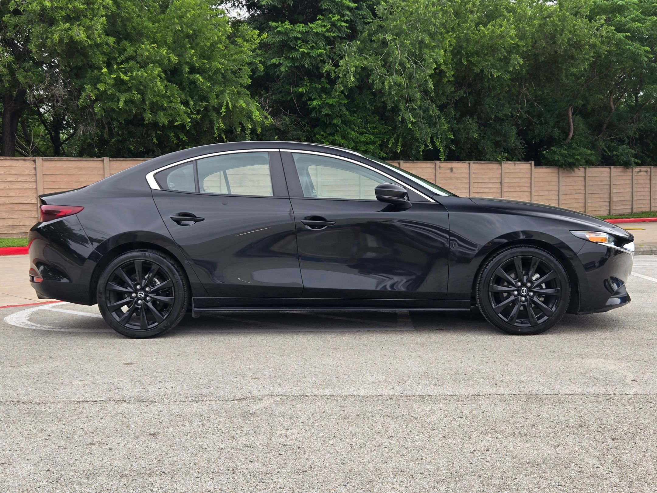 Used 2024 MAZDA MAZDA3 s FWD image 2