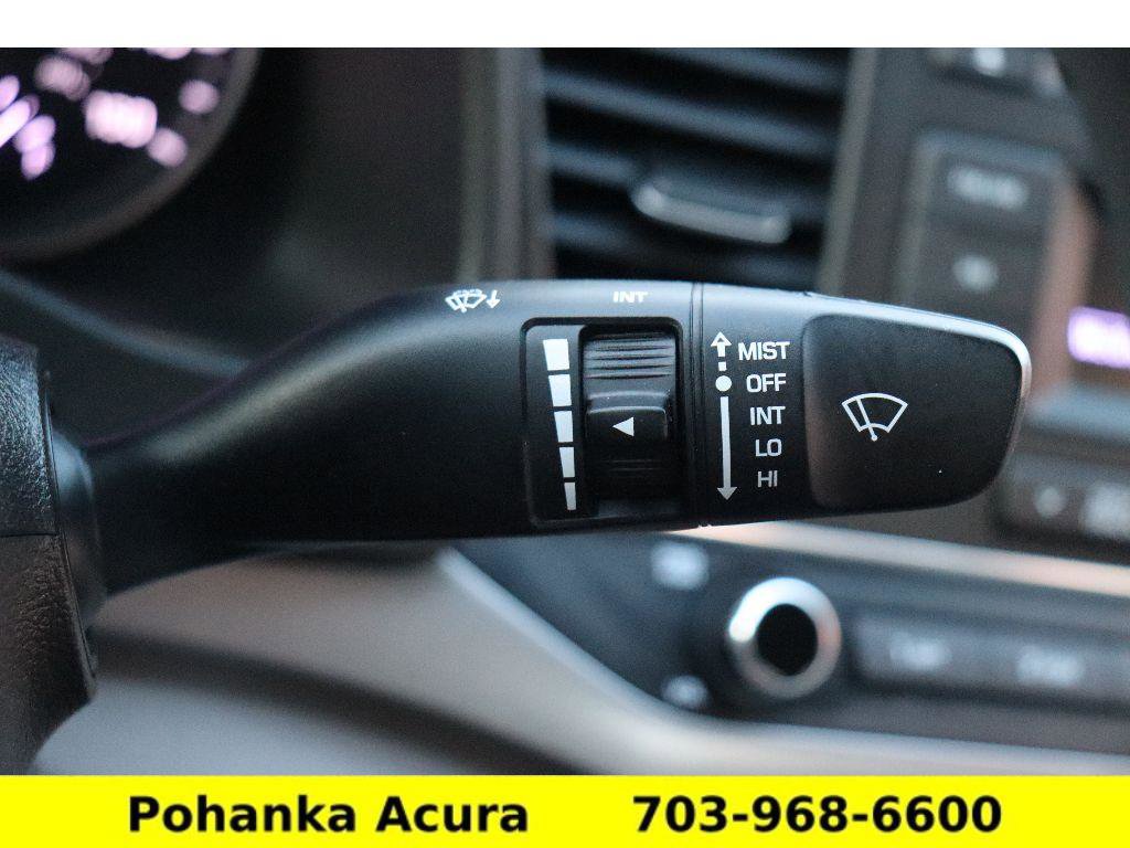 Used 2017 Hyundai Elantra SE image 10