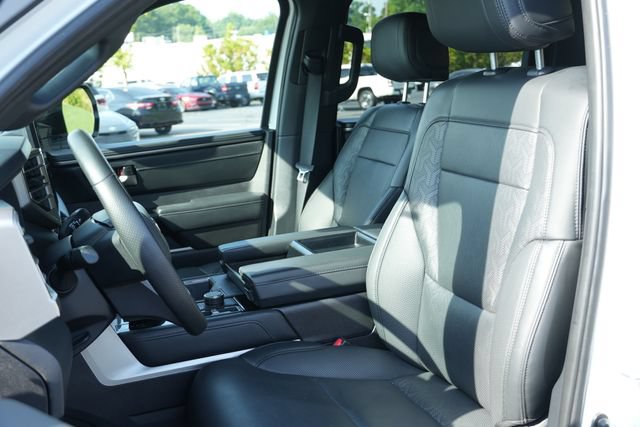 Used 2025 Toyota Tundra Limited AWD/4WD image 20